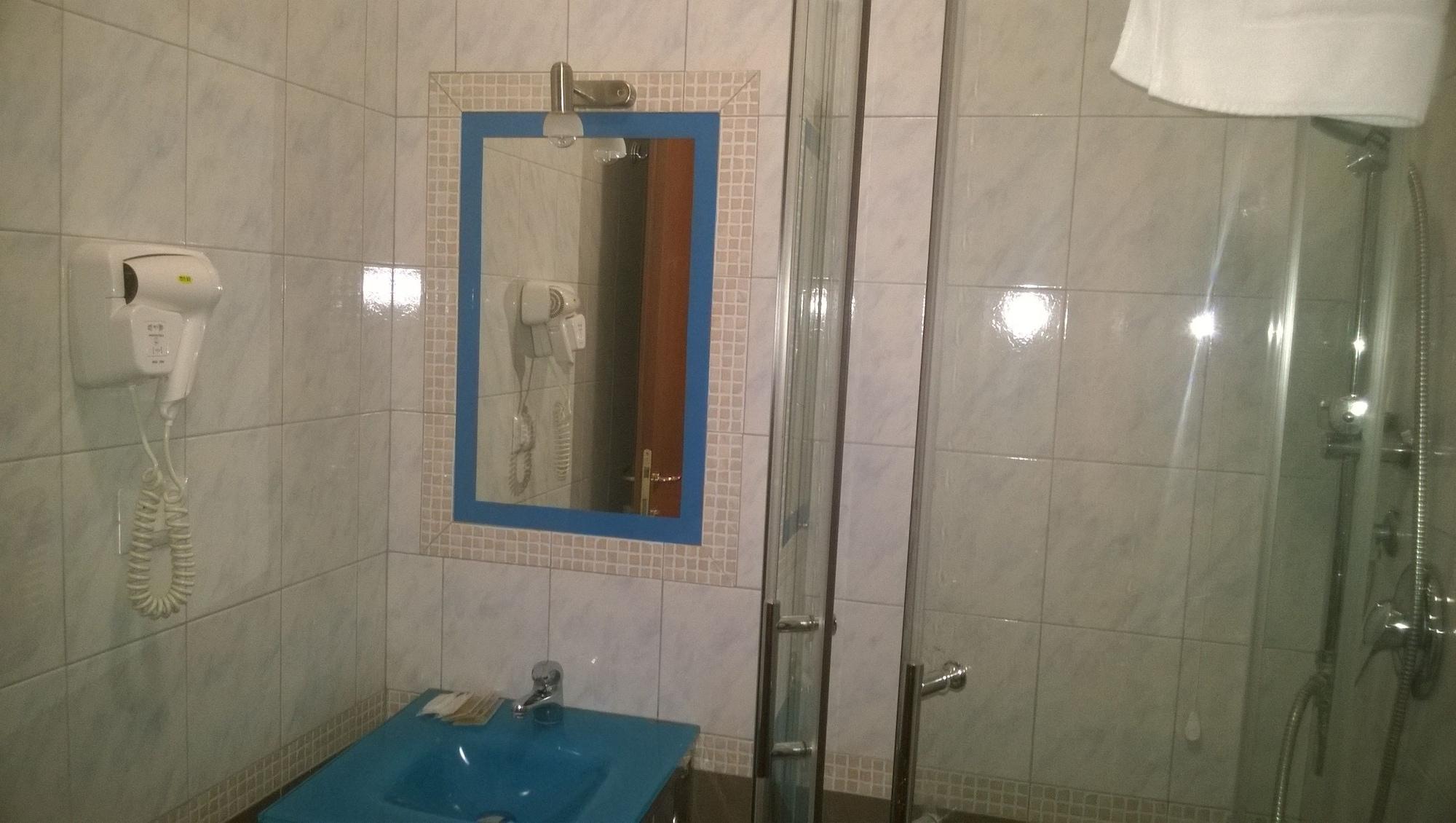 Toffa Place In Hotell 2*