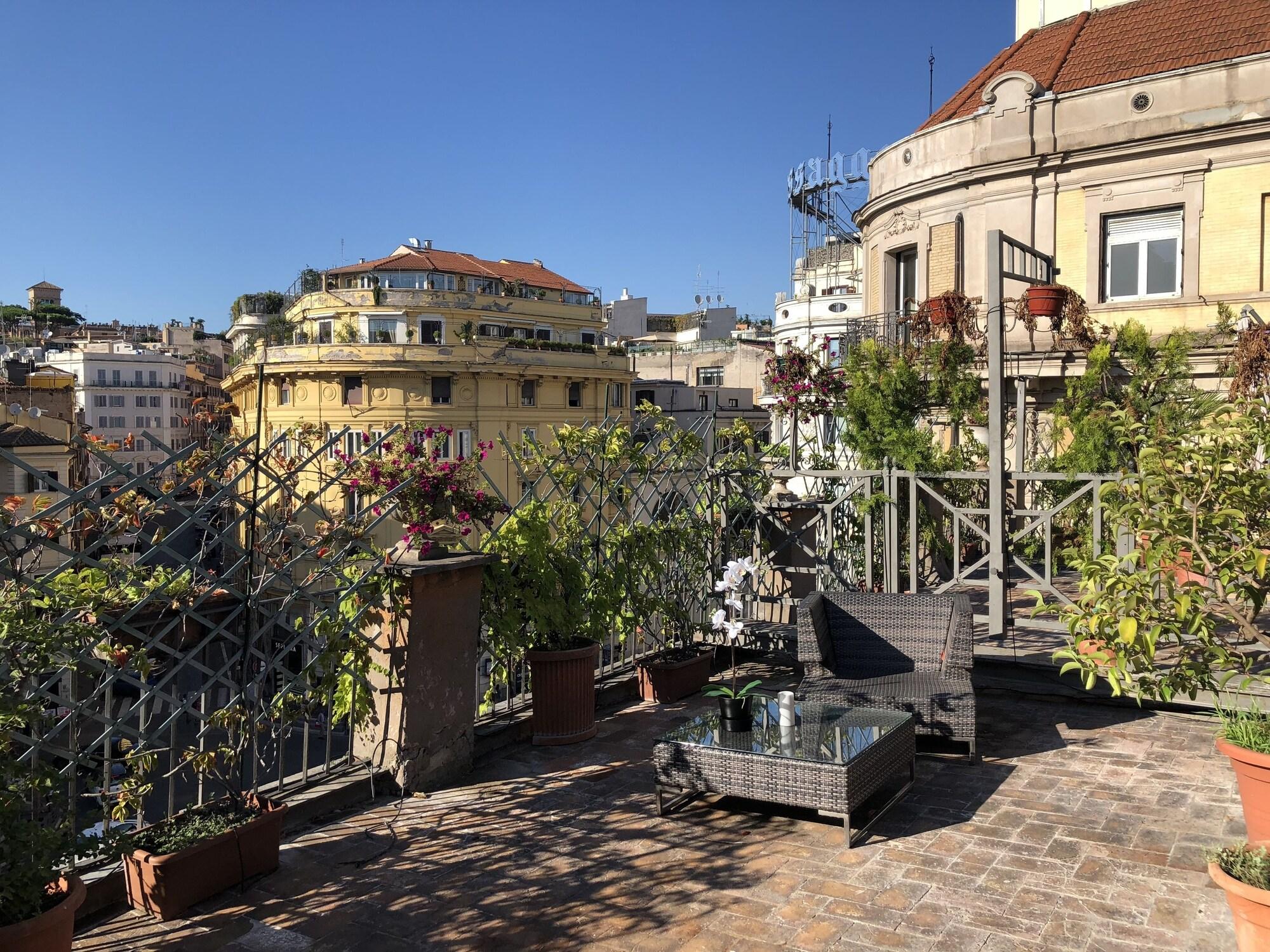 Hotel Giuturna Boutique 3*