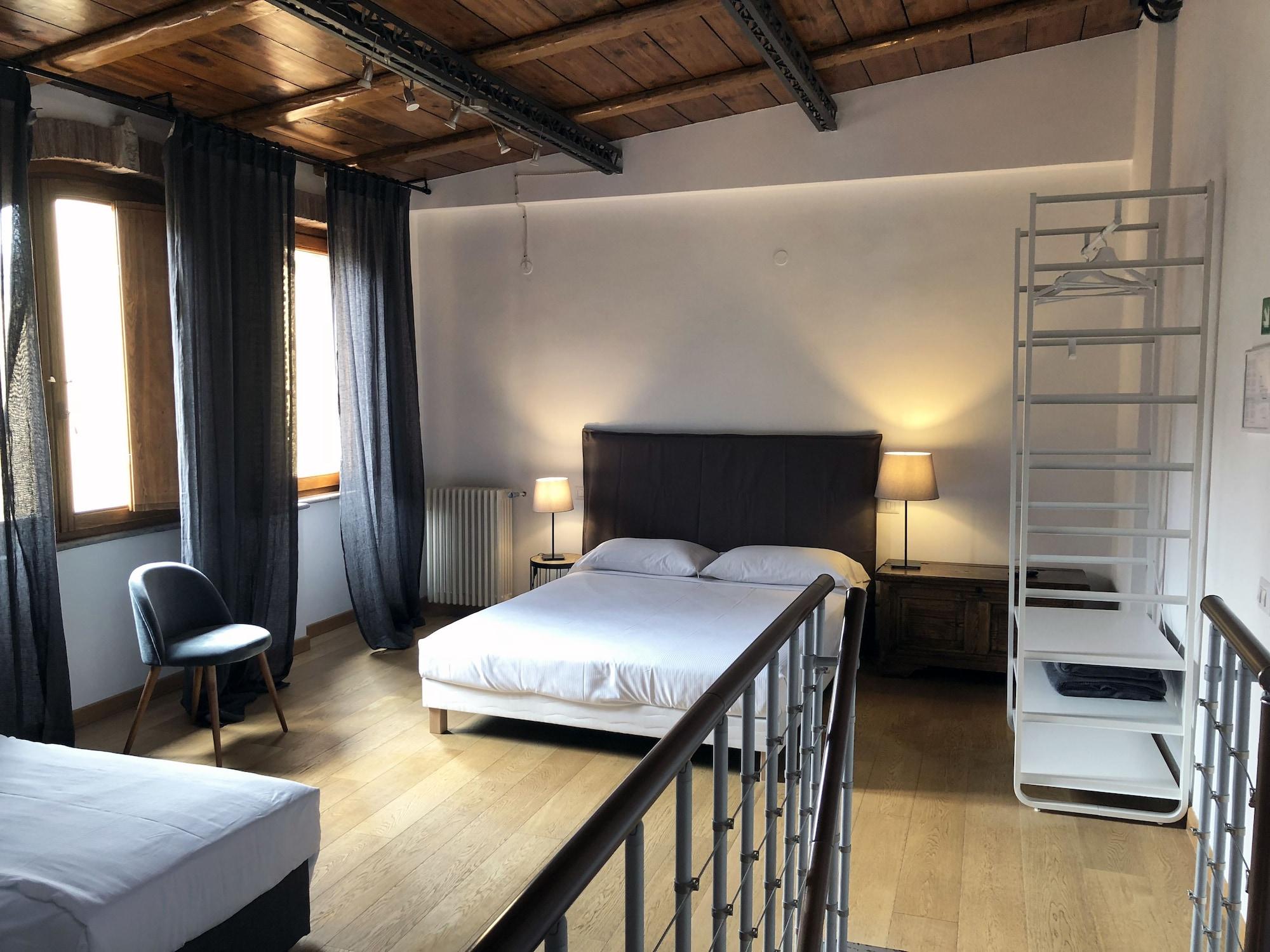 Giuturna Boutique Hotel 3*
