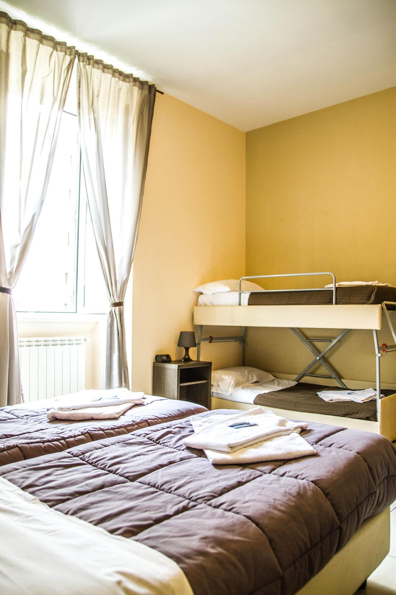 Mosaic Central Guest House 3*