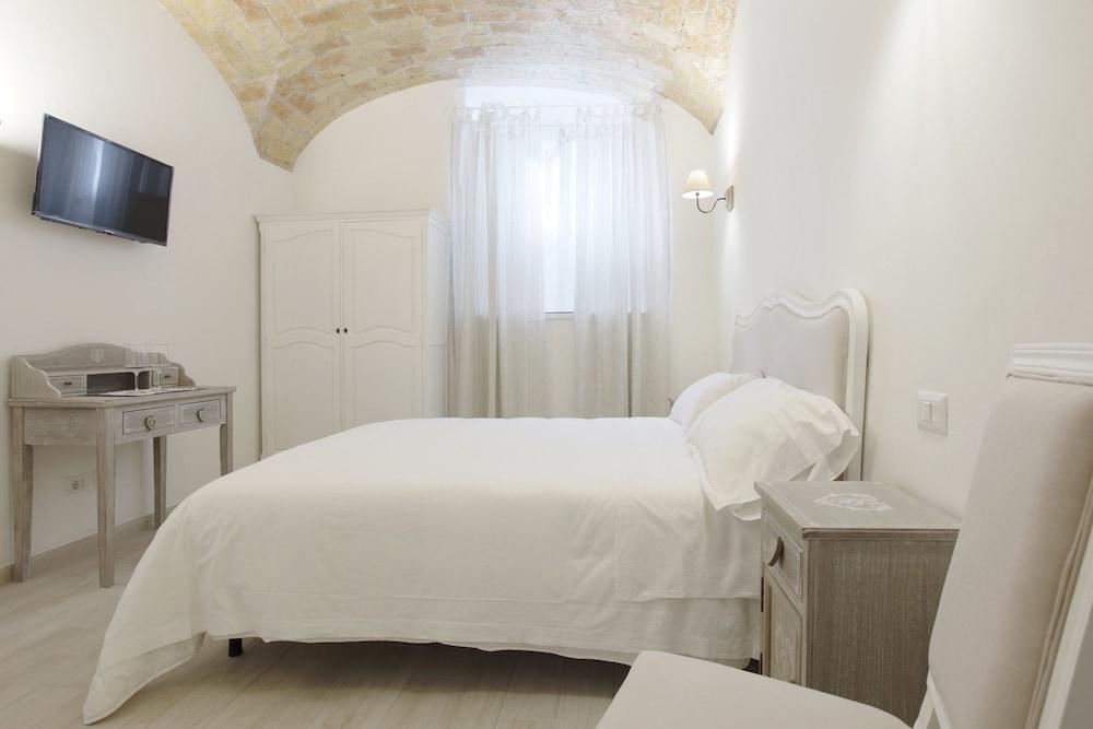 Mirko Luxury 3* Roma