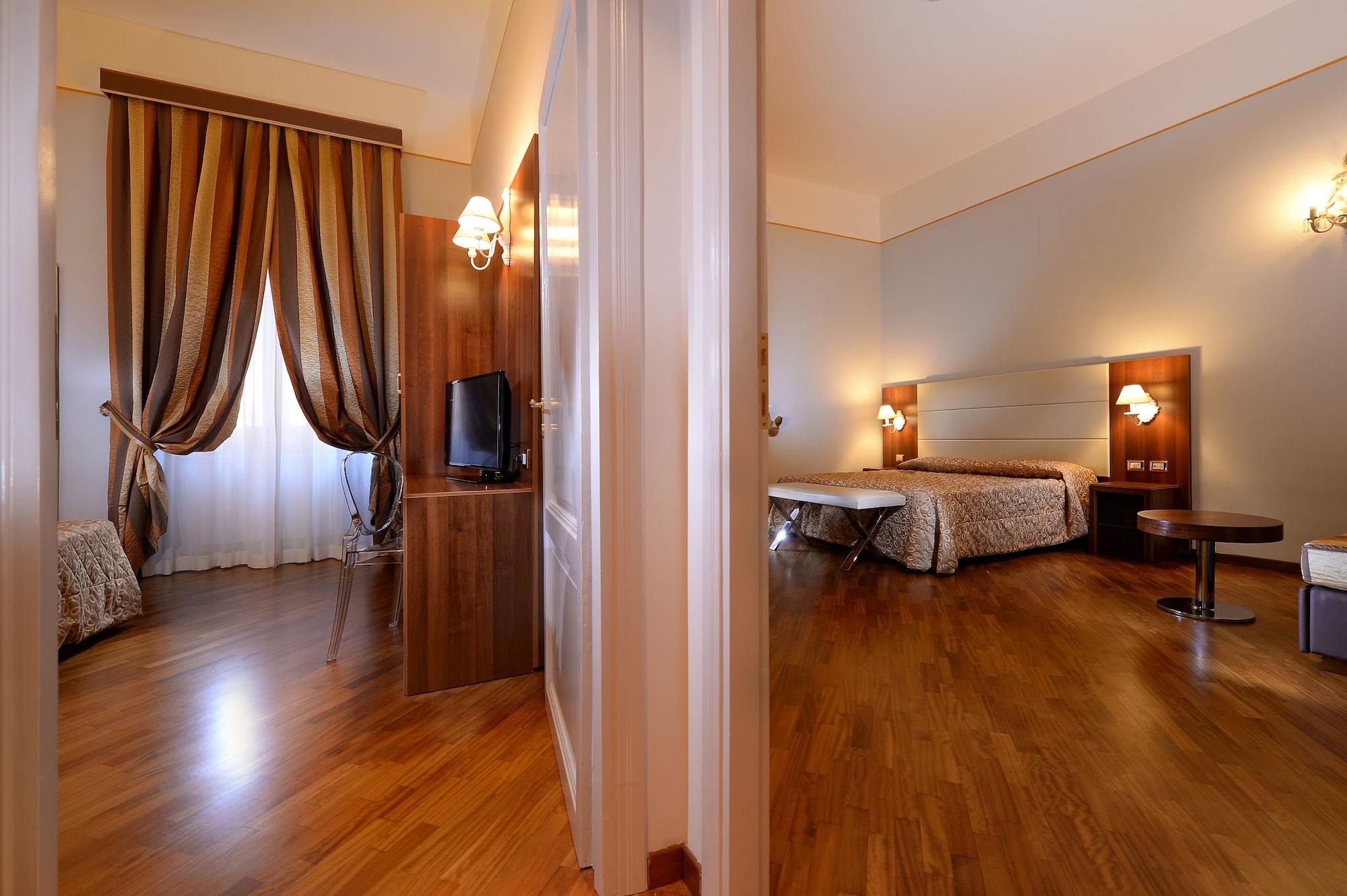 Golden Hotel