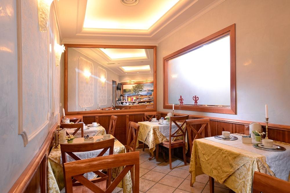 Golden Hotel Rom