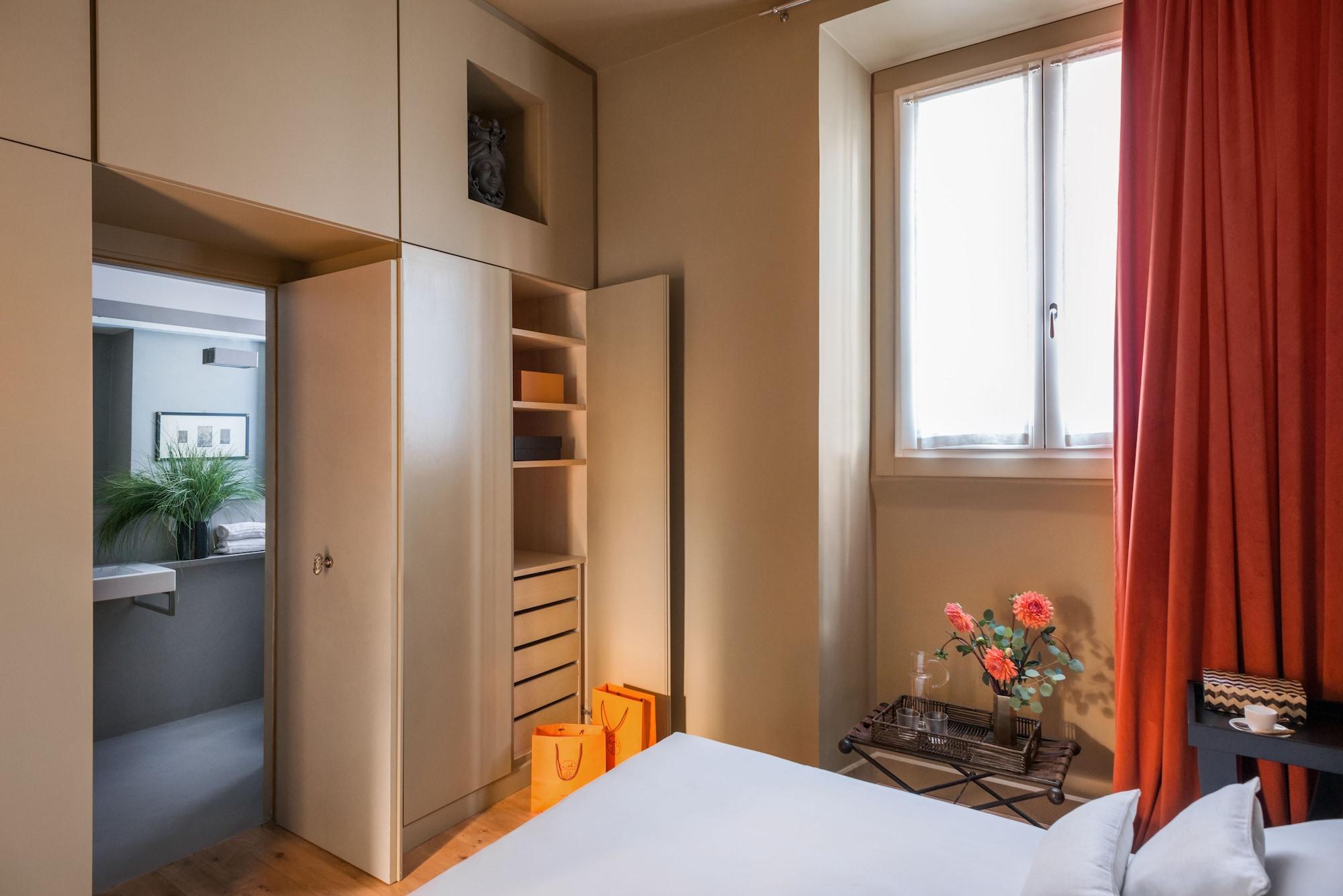 Affittacamere Crossing Condotti 3*