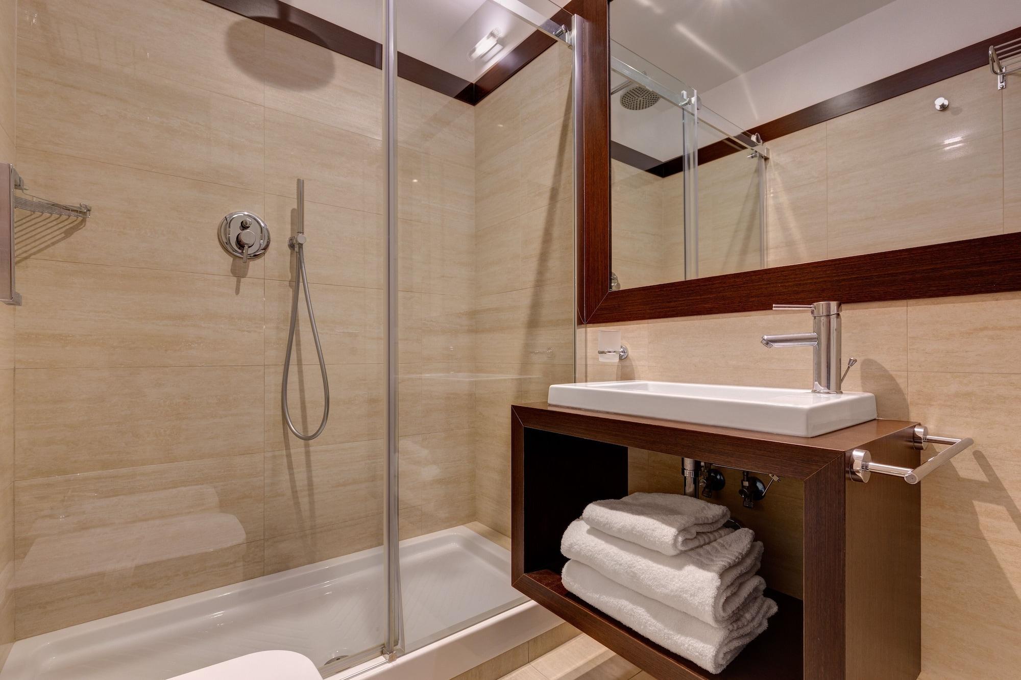 Intown Luxury House 3*