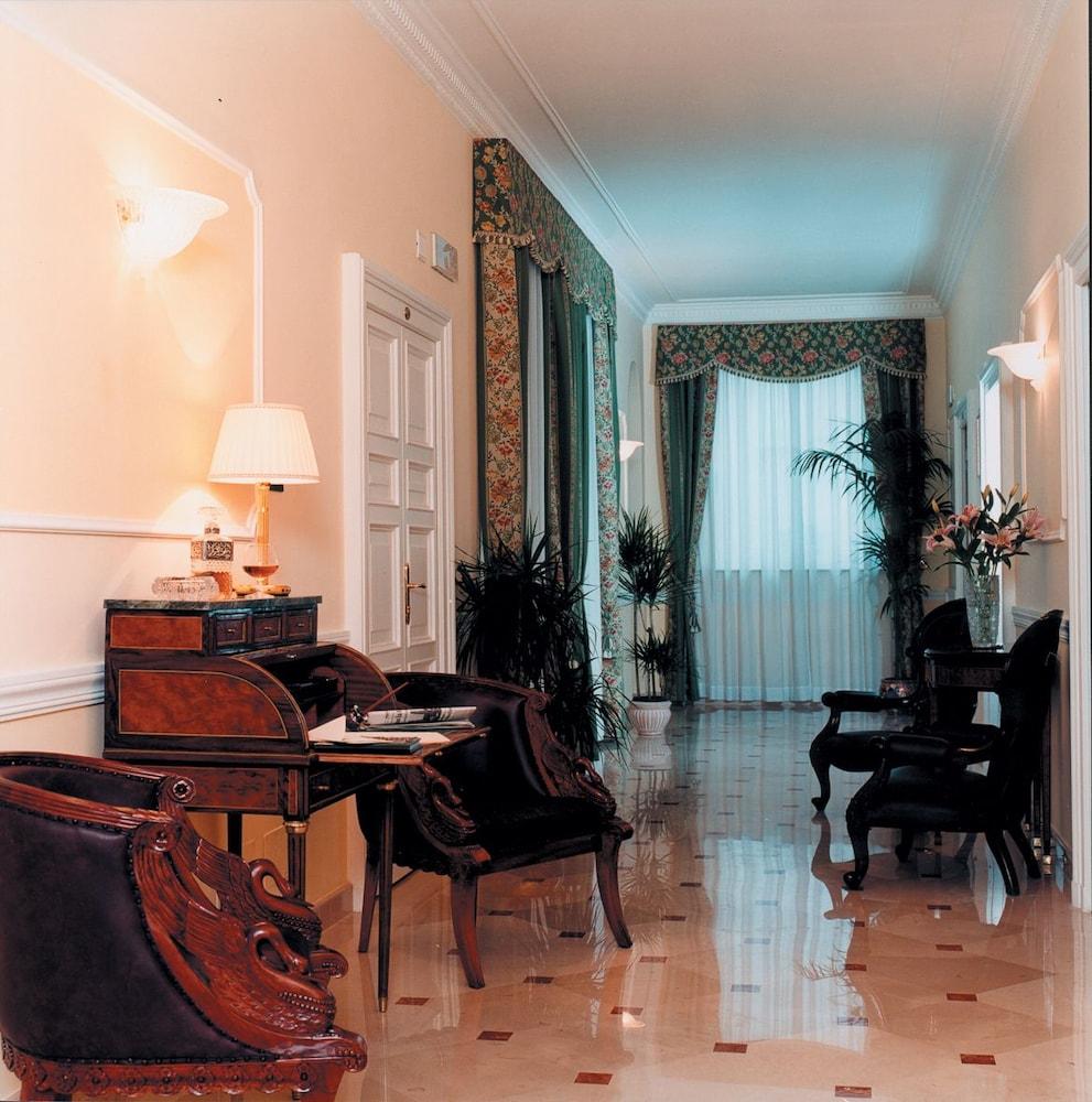 Hotel Cellini 3*