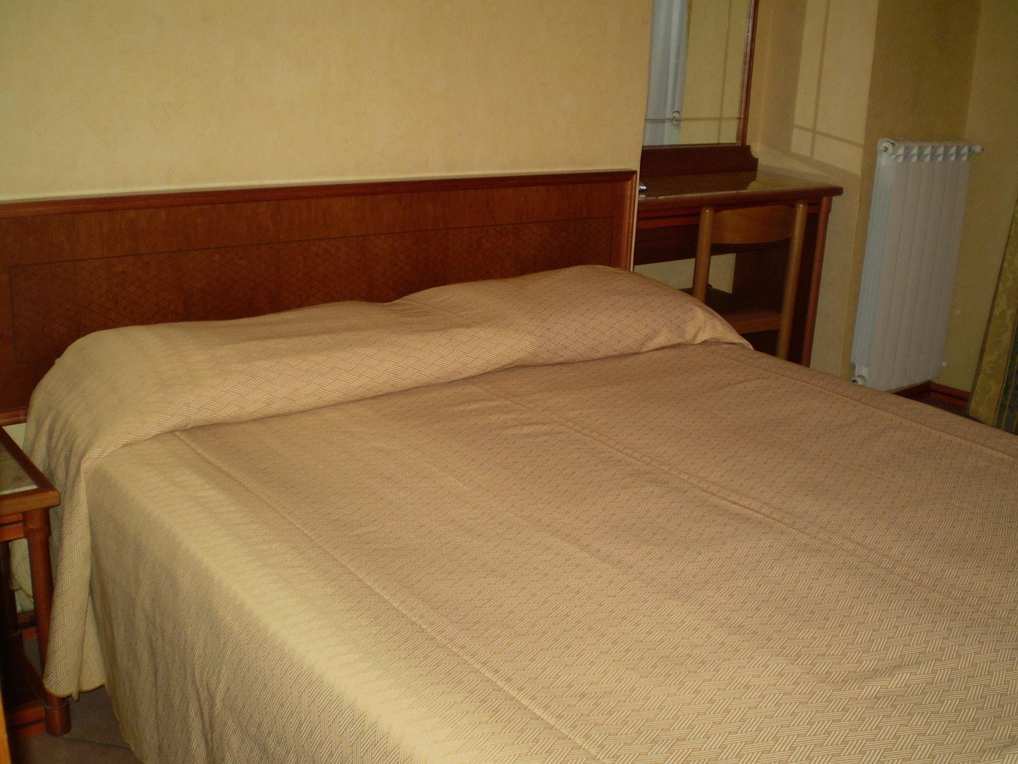 Pomezia 2*