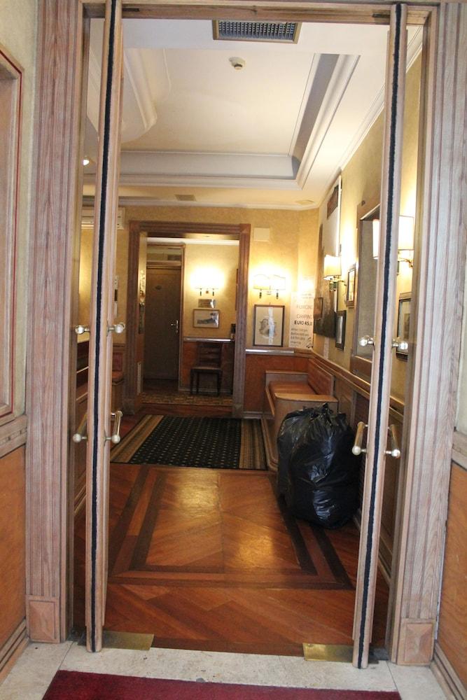 Pomezia Hotel 2*