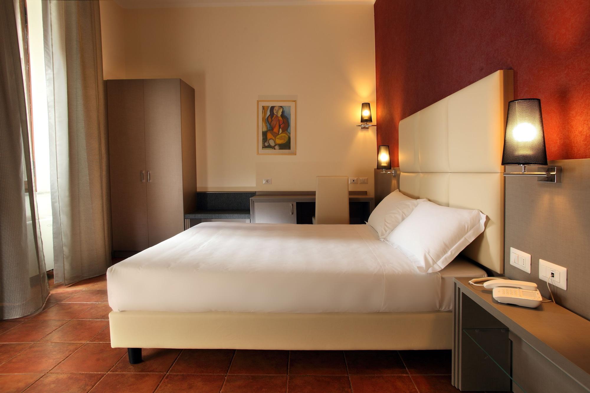 Hearth Hotel 3*