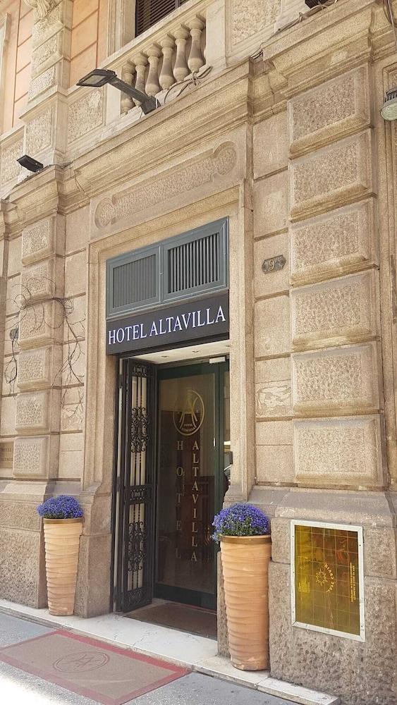 Hotell Altavilla 2*