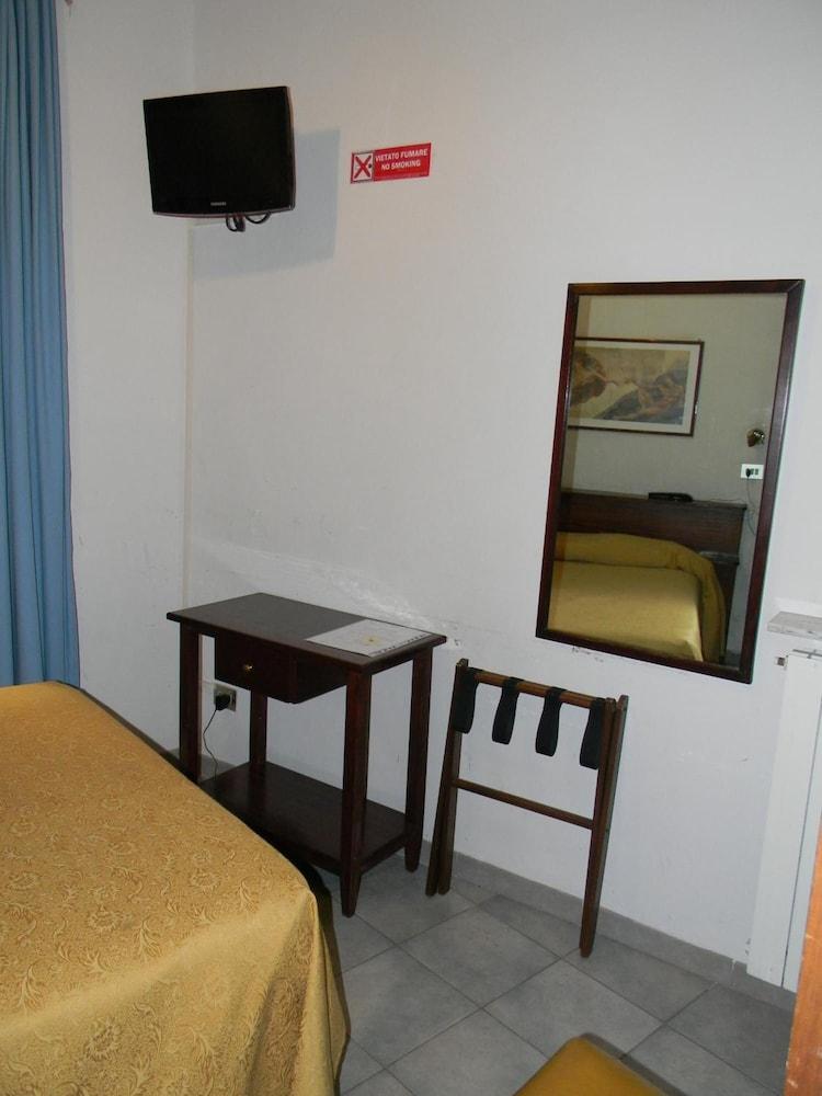 Hotell Primavera 2*