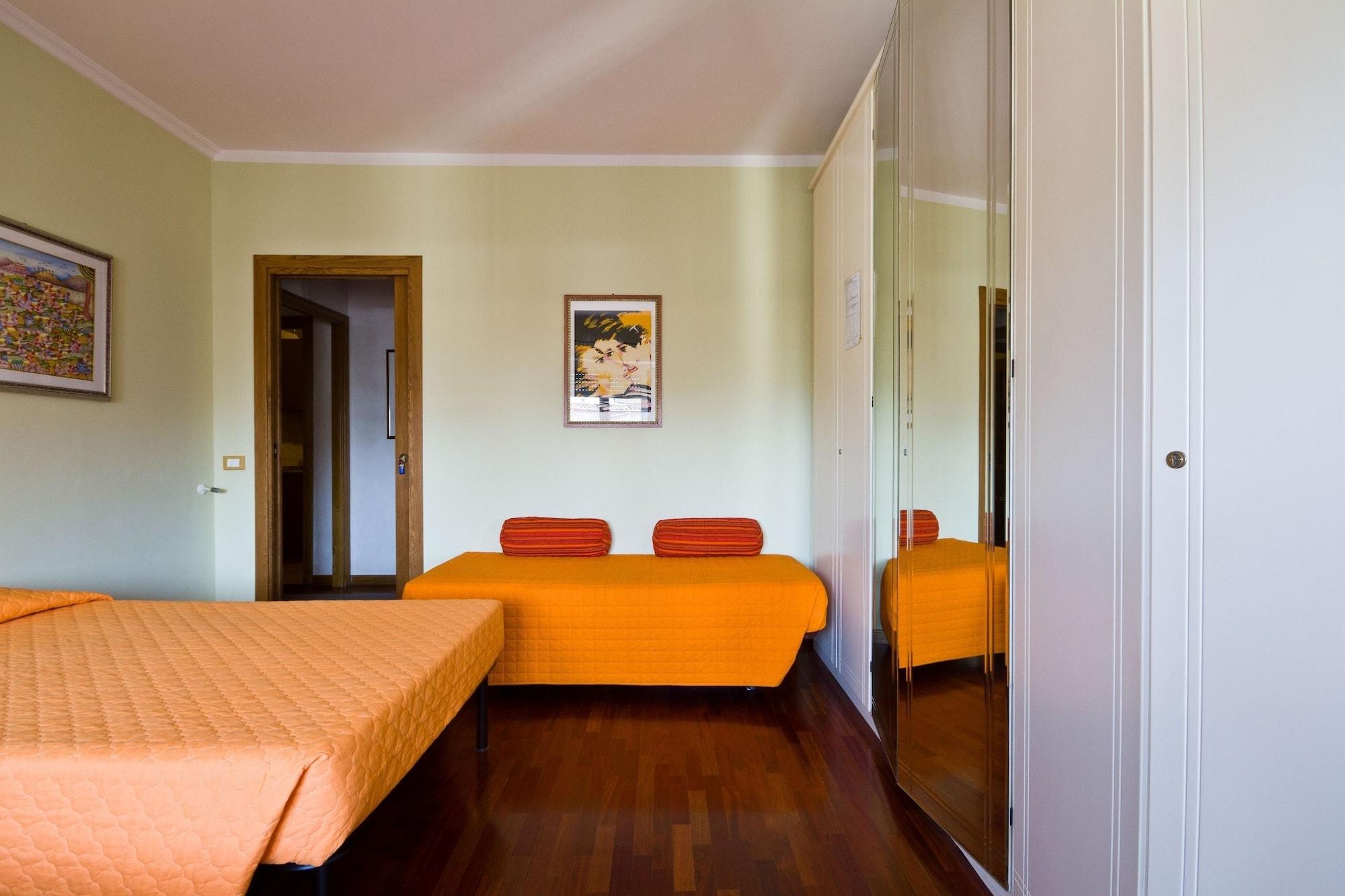 Appia Davila25 Bed & Breakfast 3*