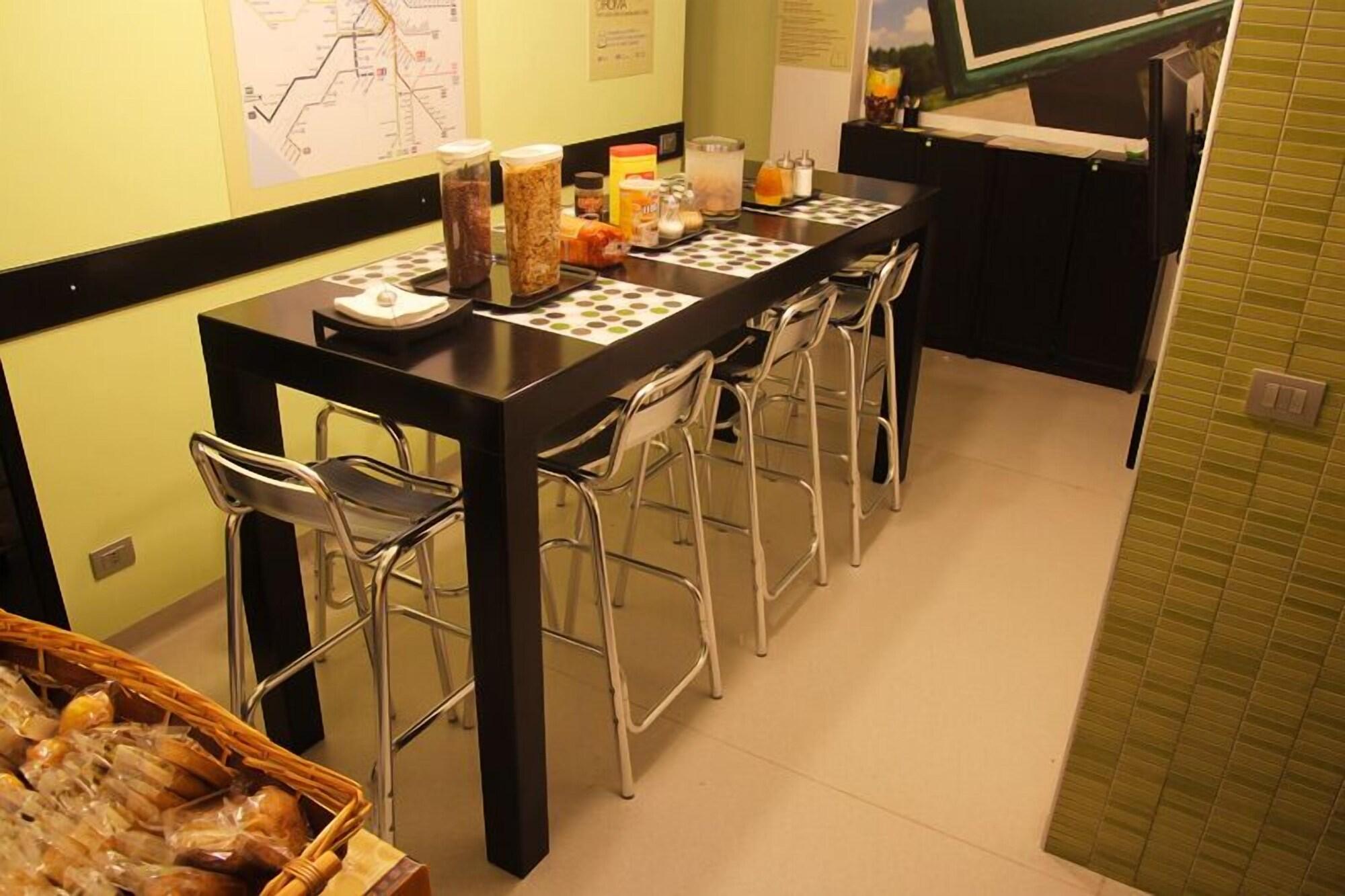 Acomodação com café da manhã  Moai Roma