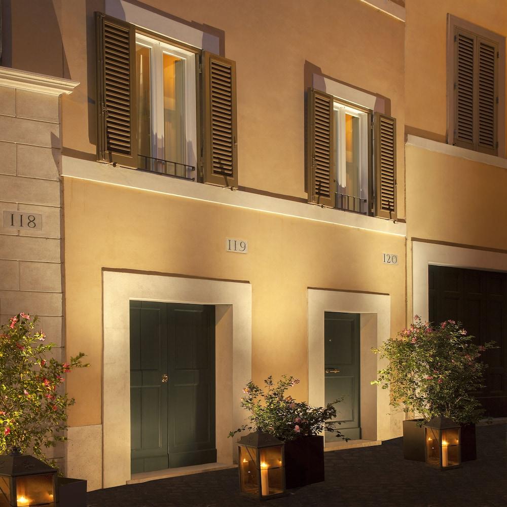 Palazzo Scanderbeg Apartahotel