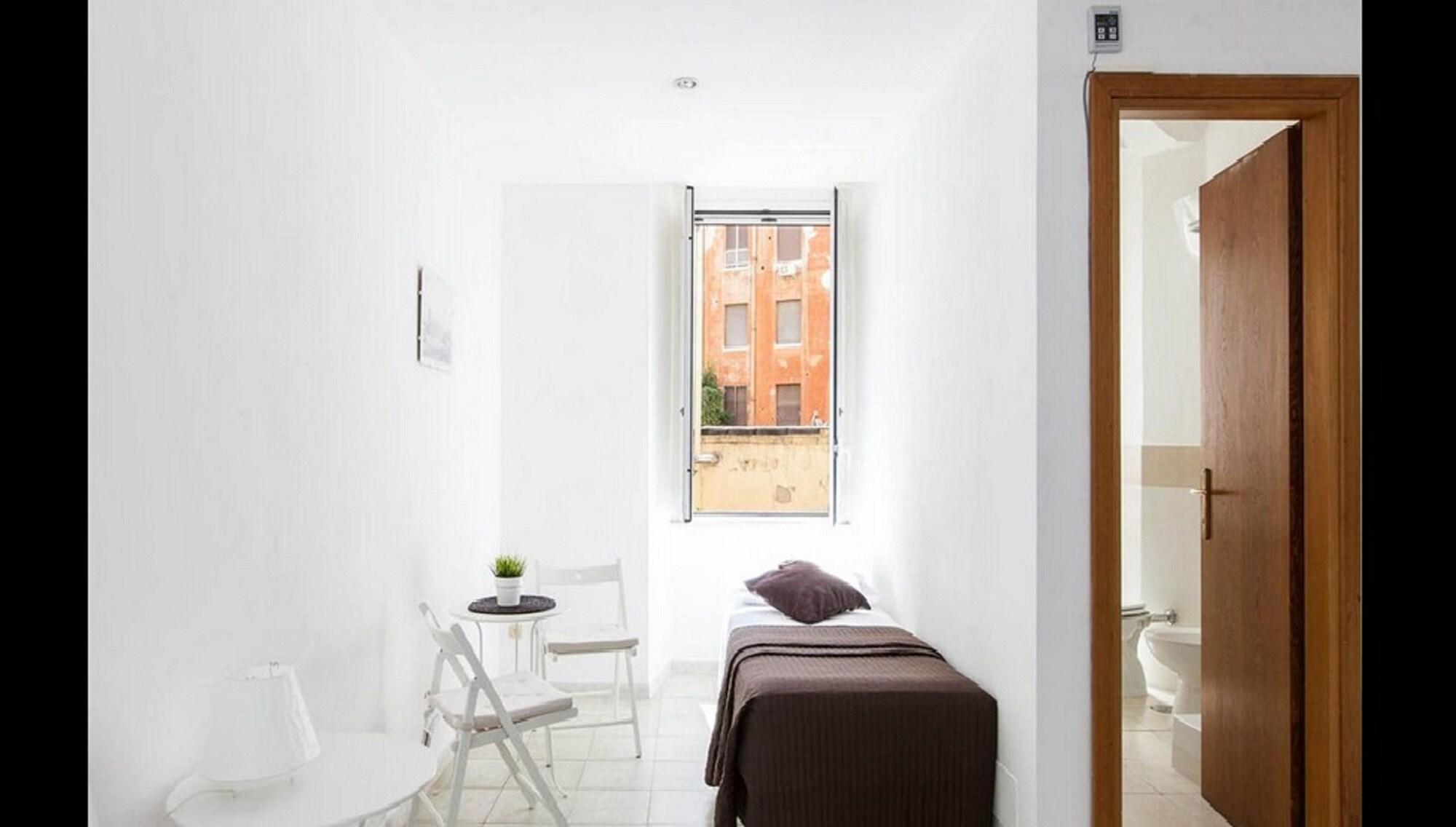 Al Colosseo 8 Bed & Breakfast