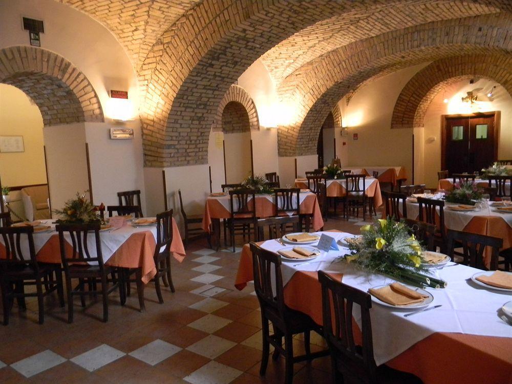 Hotel Domus Carmelitana 3*