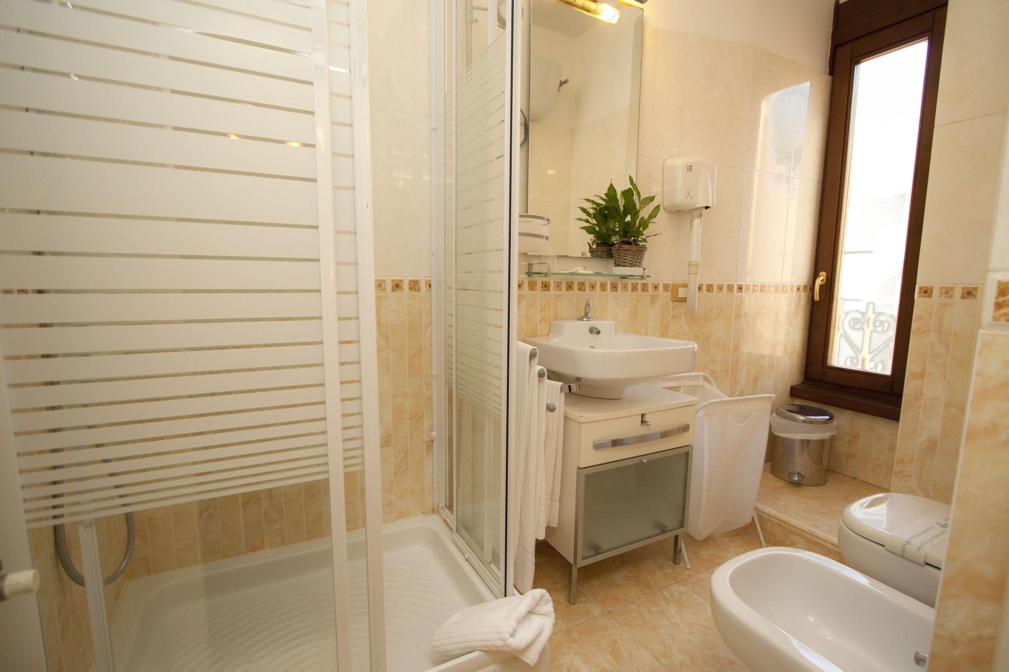 Bed & Breakfast Le Di Via Ottaviano - In