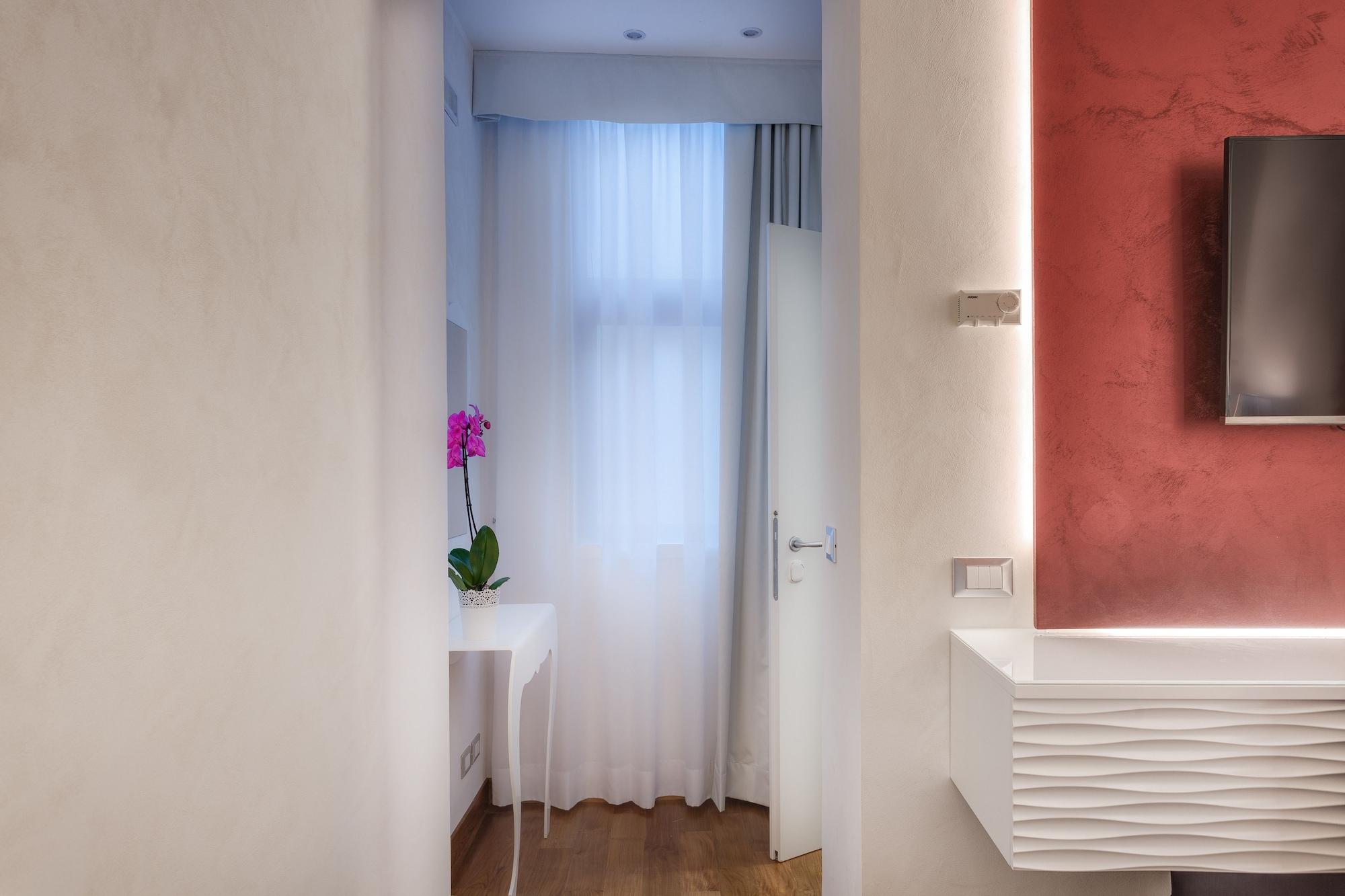 Shali Luxury Spagna Rome