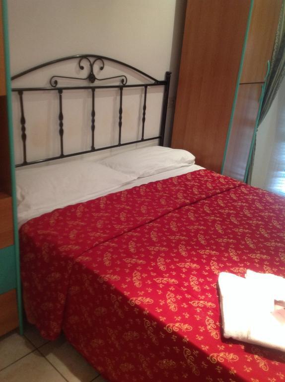 Evening Star Termini Affittacamere 3*