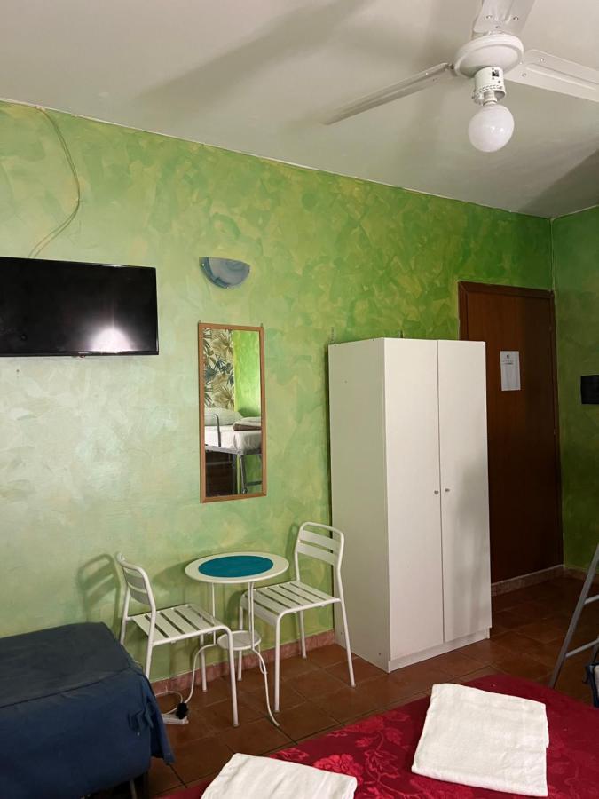 2 Casa de hóspedes *