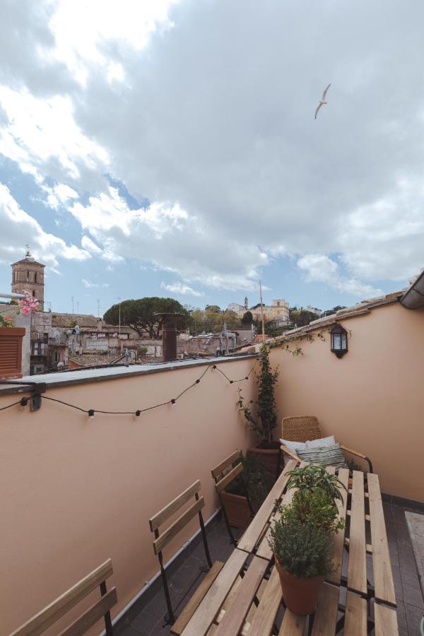 Amazing Penthouse With Terrace And Rooftop In Trastevere Apartamento Roma