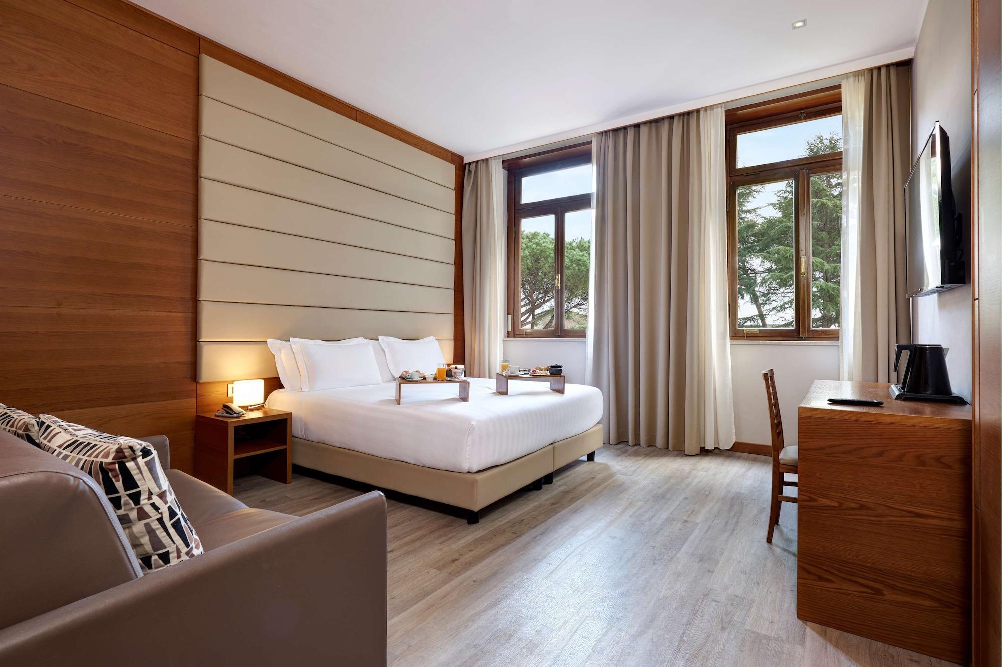 Hotel Occidental Aurelia 4*