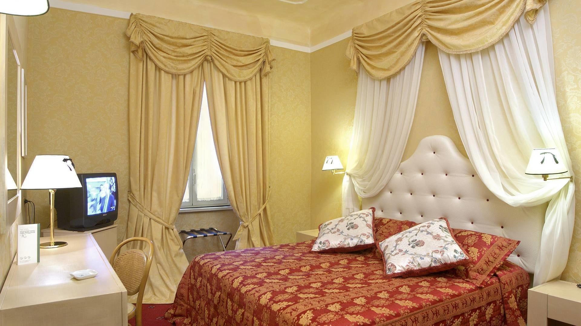 Hotel Lh Andreotti