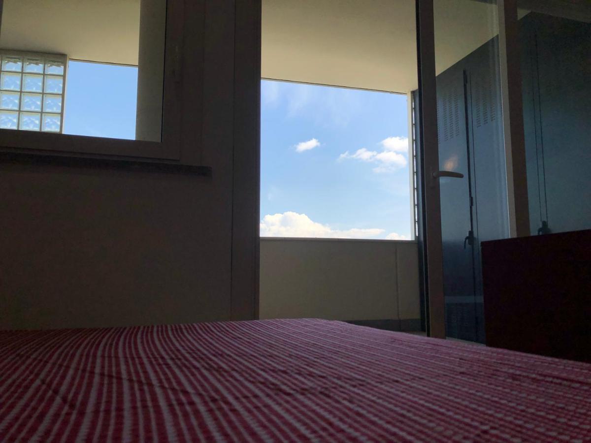 Kamchu With Terrace Near Metro Con Vista Apartamento