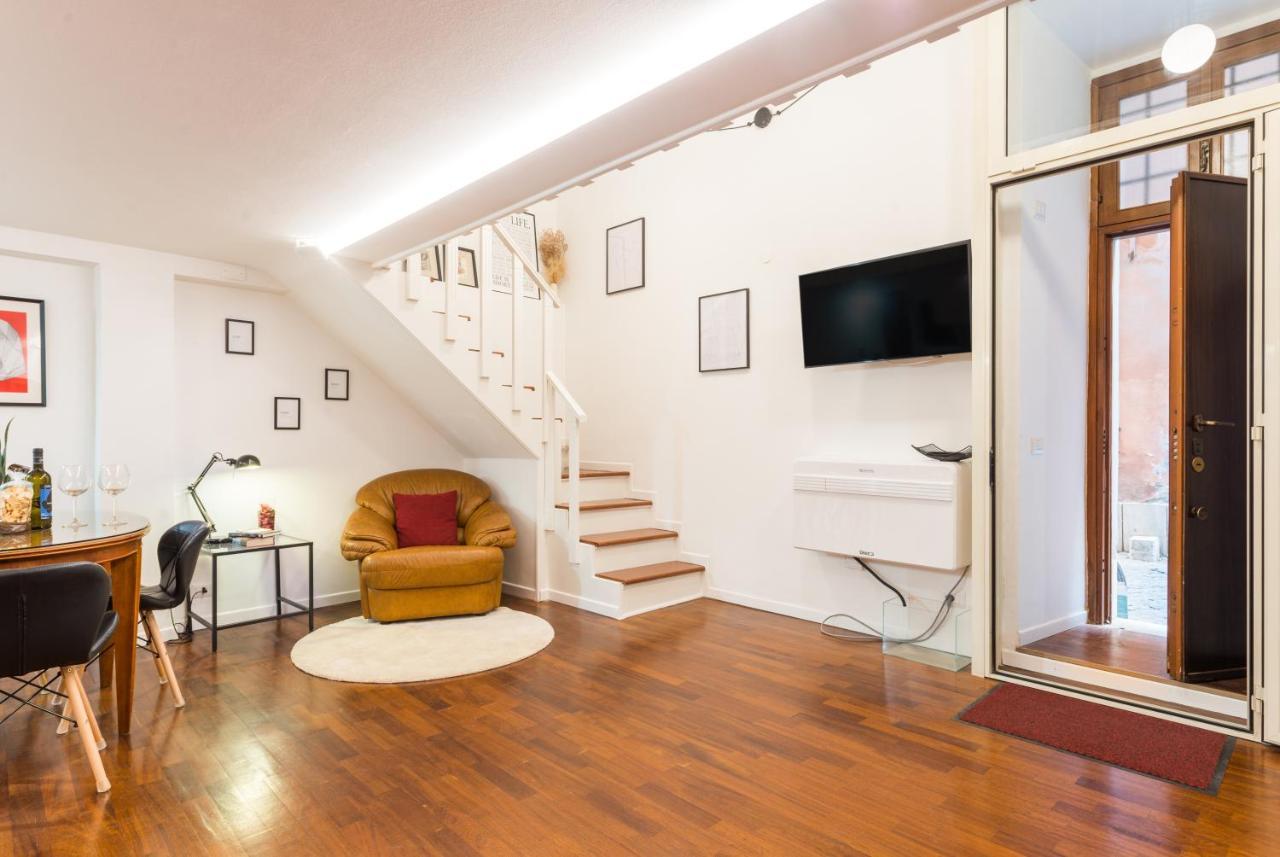 Appartamento via degli Spagnoli Roma