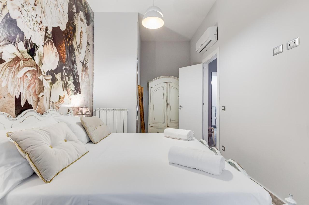 Trevi Fountain - Shabby - Romedreamhome *
