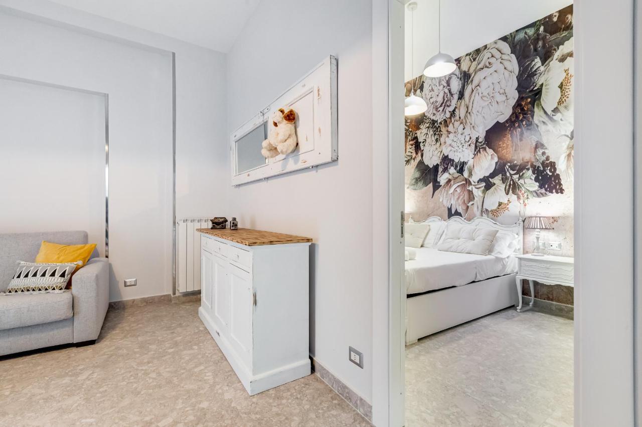 Trevi Fountain - Shabby - Romedreamhome