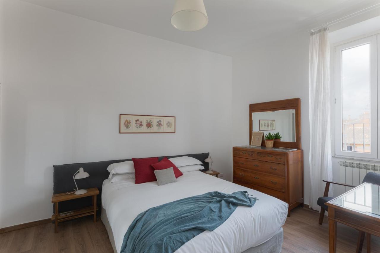 Amazing Penthouse With Terrace And Rooftop In Trastevere Apartamento Roma
