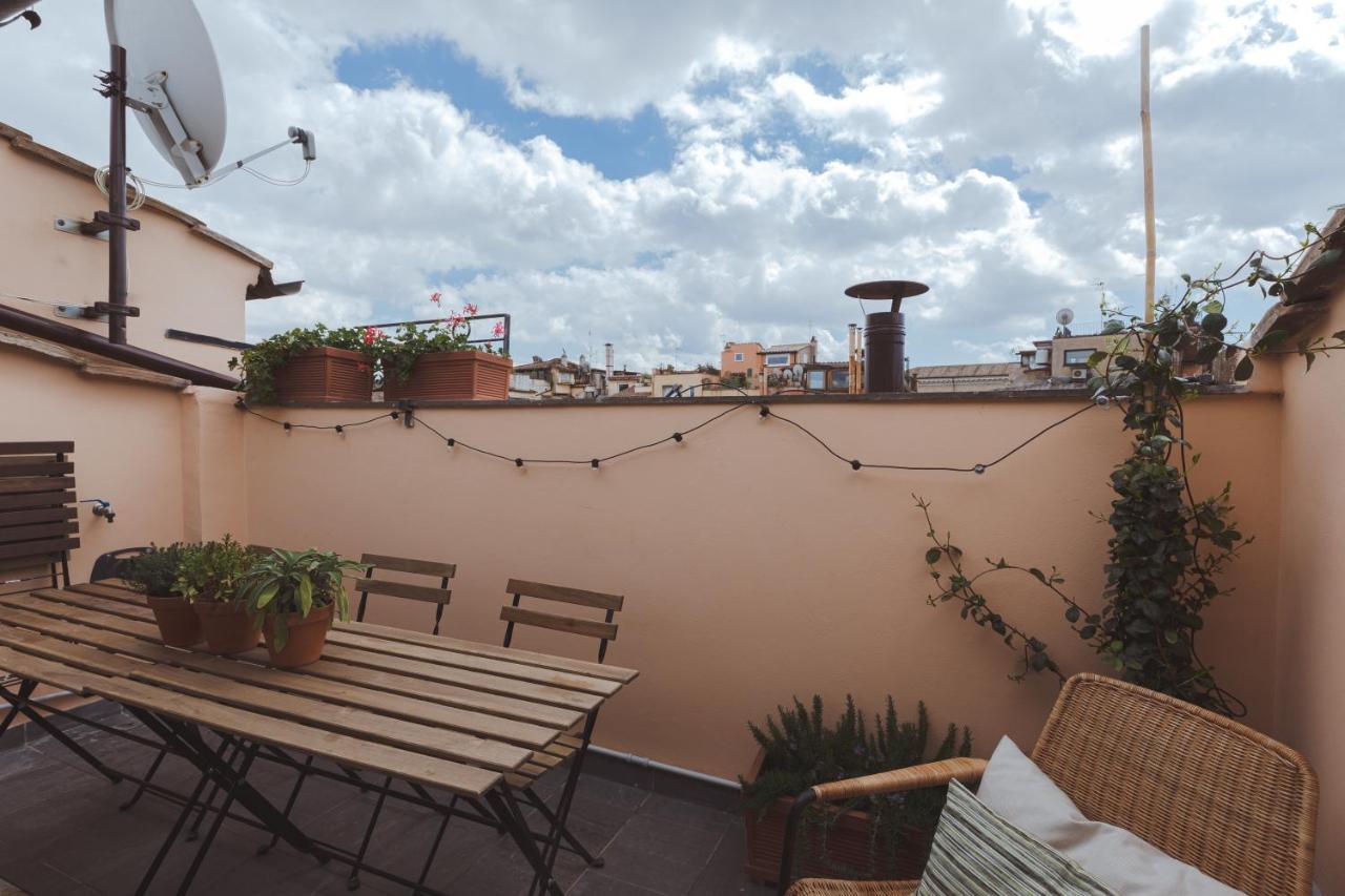 Amazing Penthouse With Terrace And Rooftop In Trastevere Roma