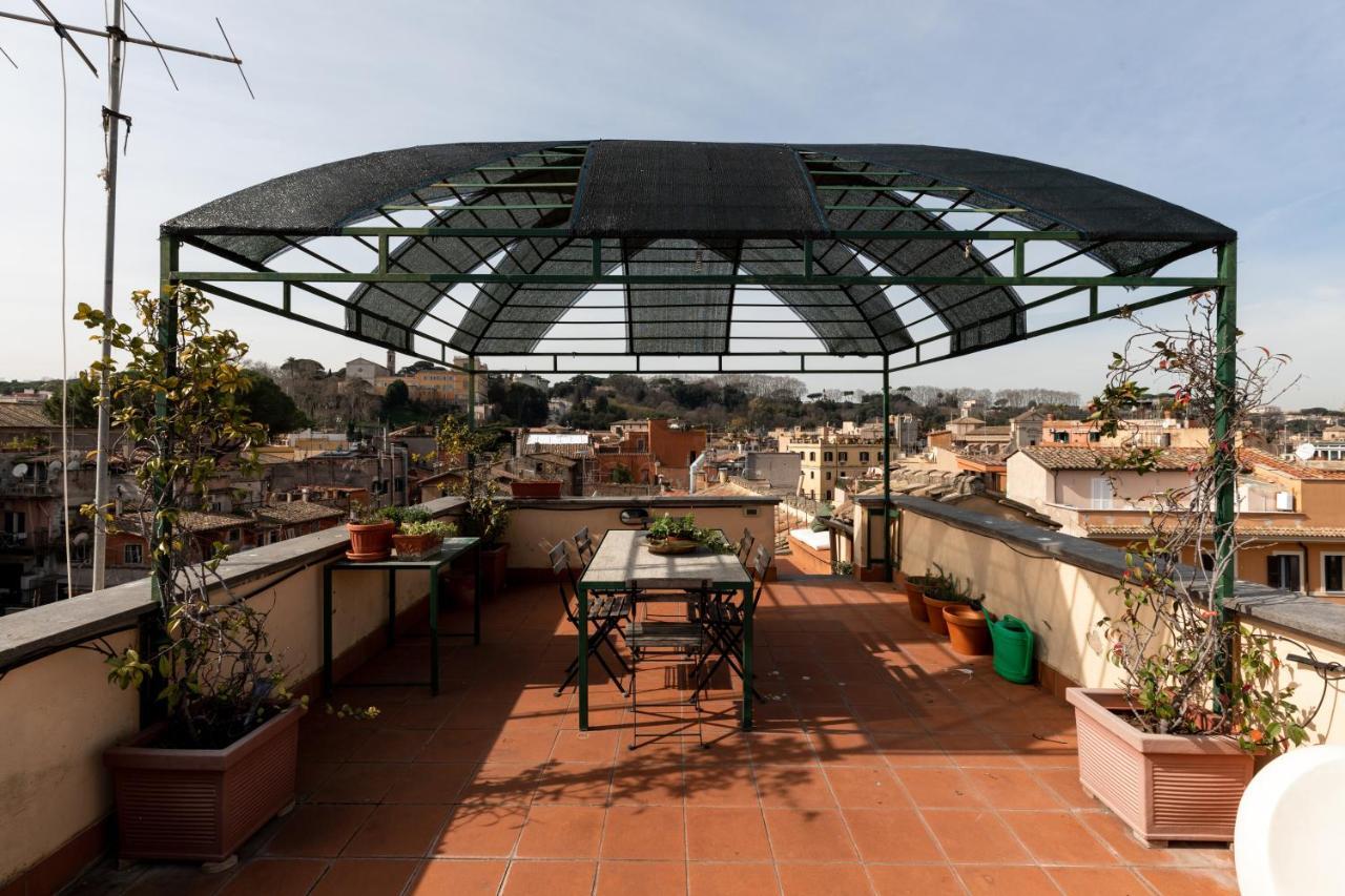 Amazing Penthouse With Terrace And Rooftop In Trastevere Apartamento Roma
