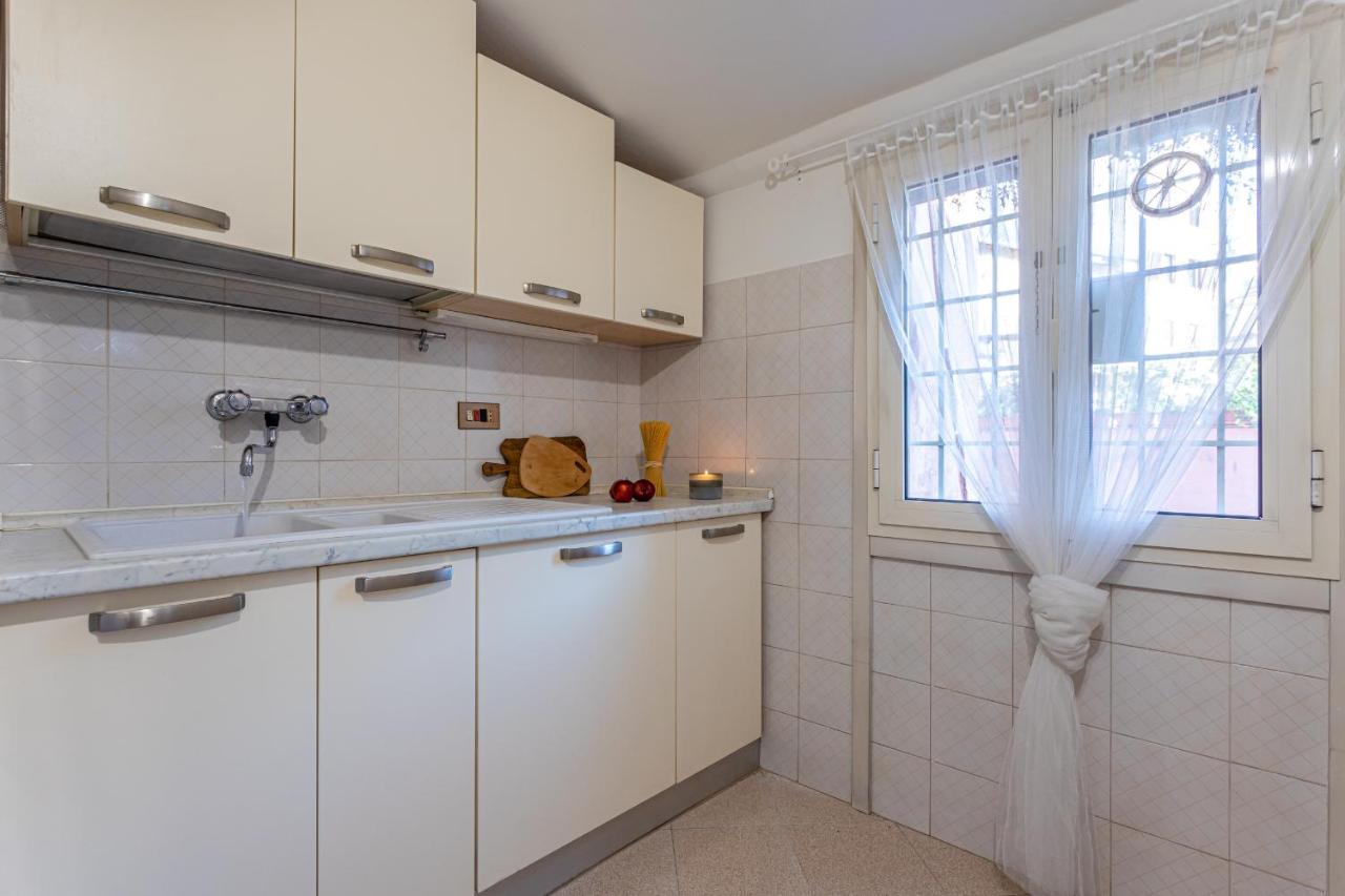 Bubbles A Piazza Trilussa In Trastevere Apartamento *