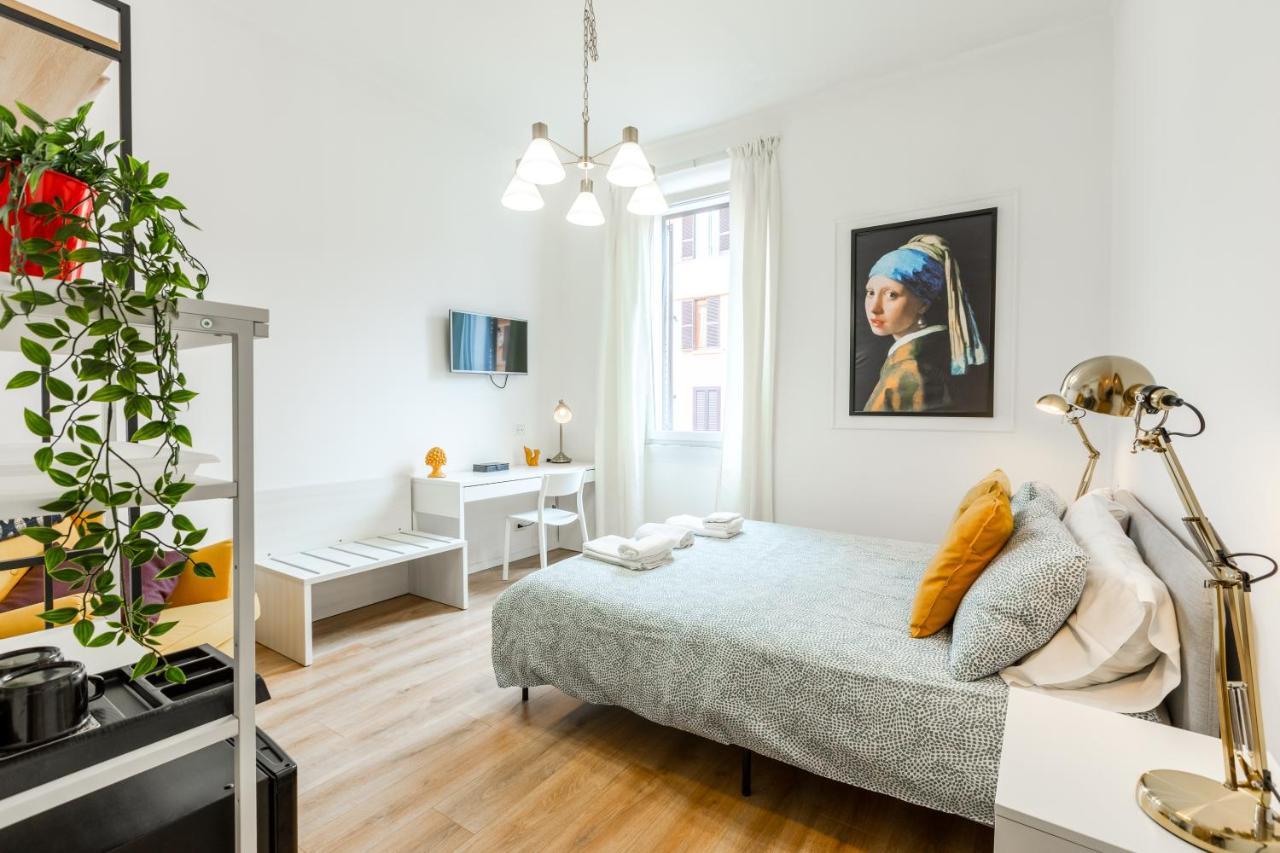Lux House Guest Rom