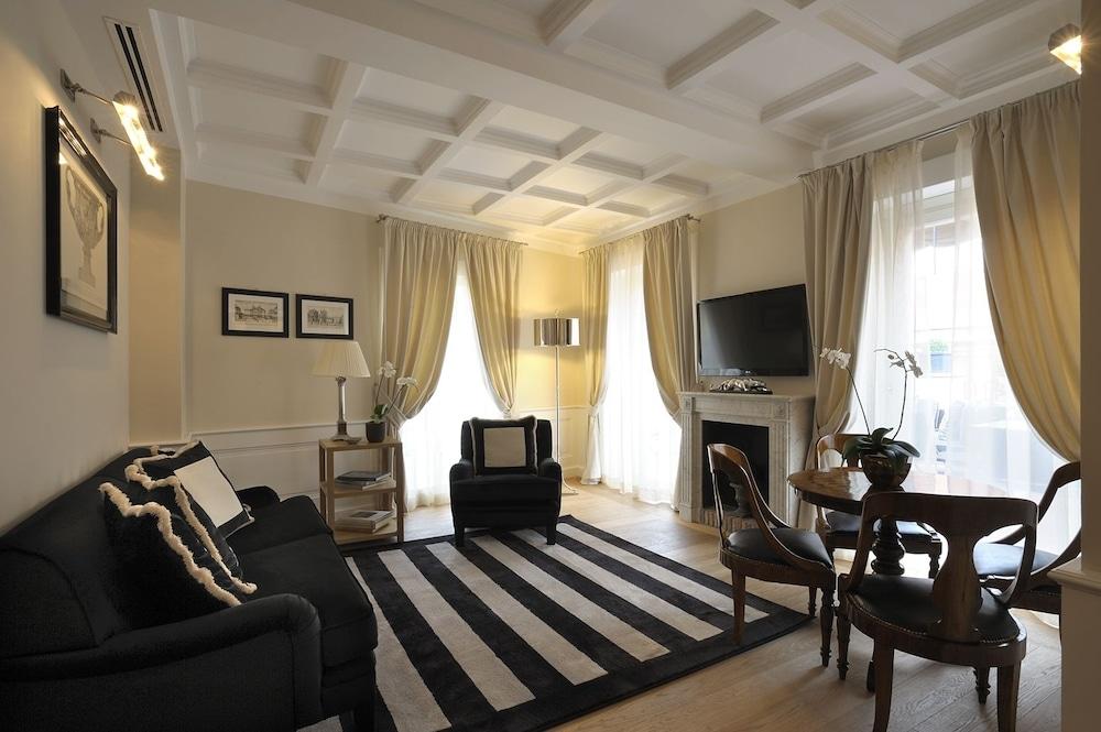 Hotel Trevi Palace Luxury