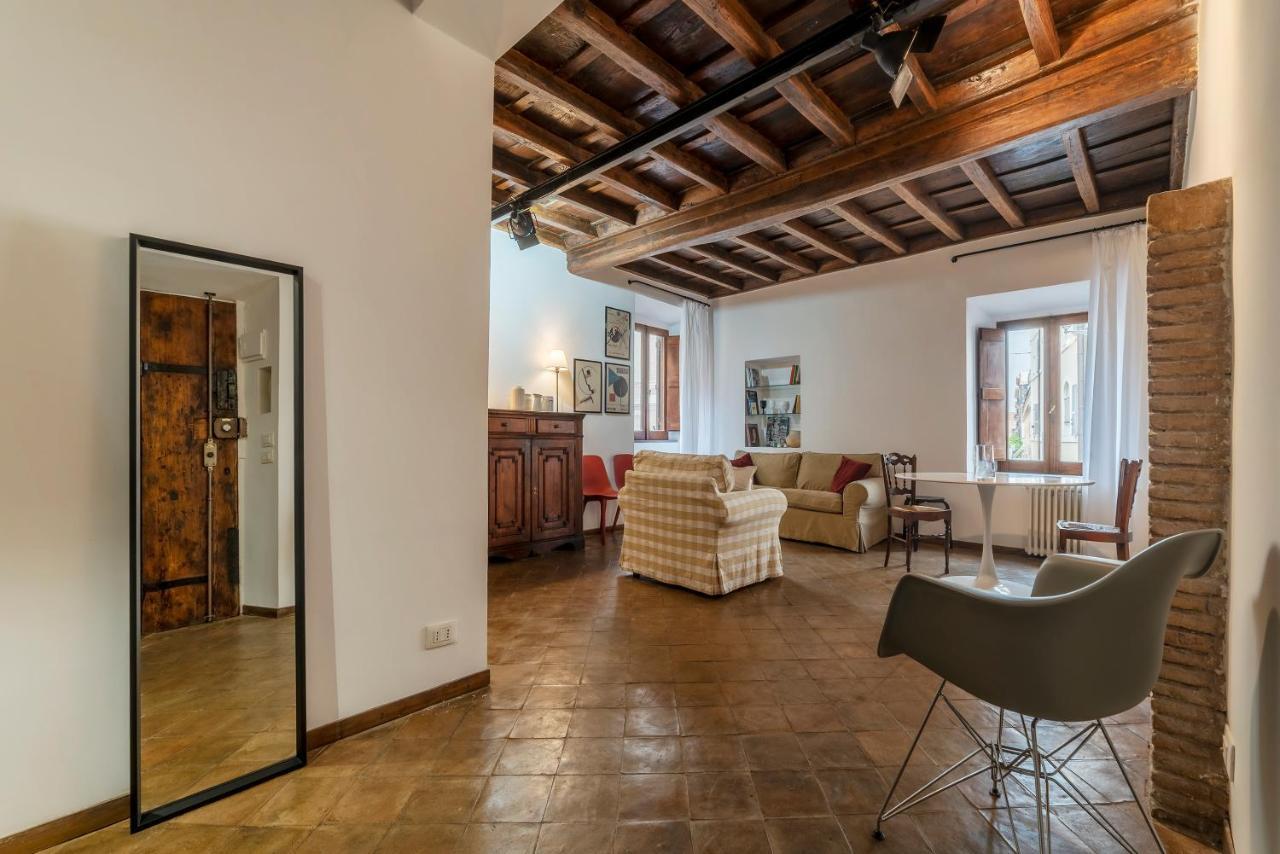 Colosseo & Fori Imperiali Wooden Flat *