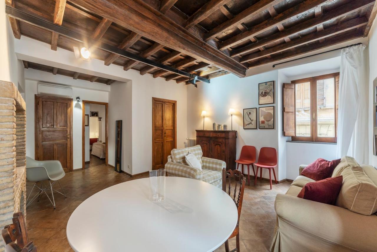 Colosseo & Fori Imperiali Wooden Flat Apartment *