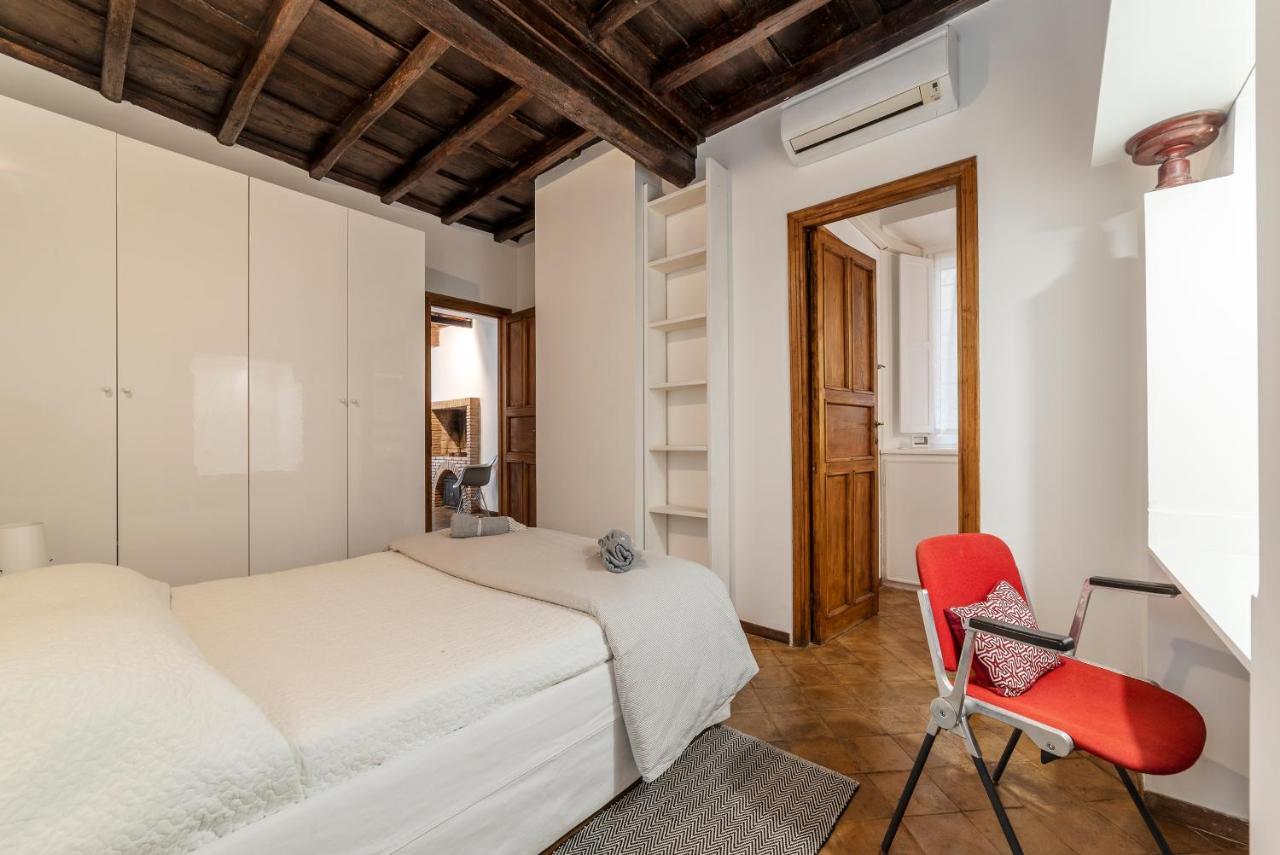 Colosseo & Fori Imperiali Wooden Flat