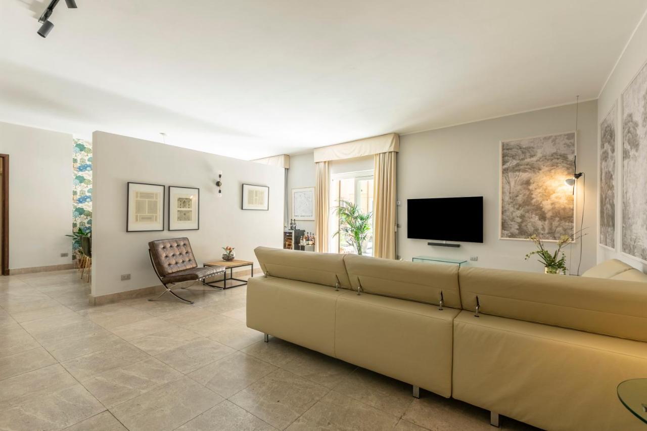 Appartamento Romac Fontanella Borghese Palace *