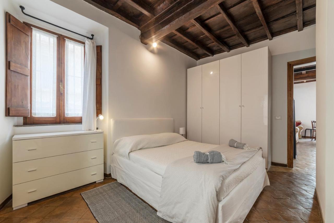 Colosseo & Fori Imperiali Wooden Flat Apartment Rom
