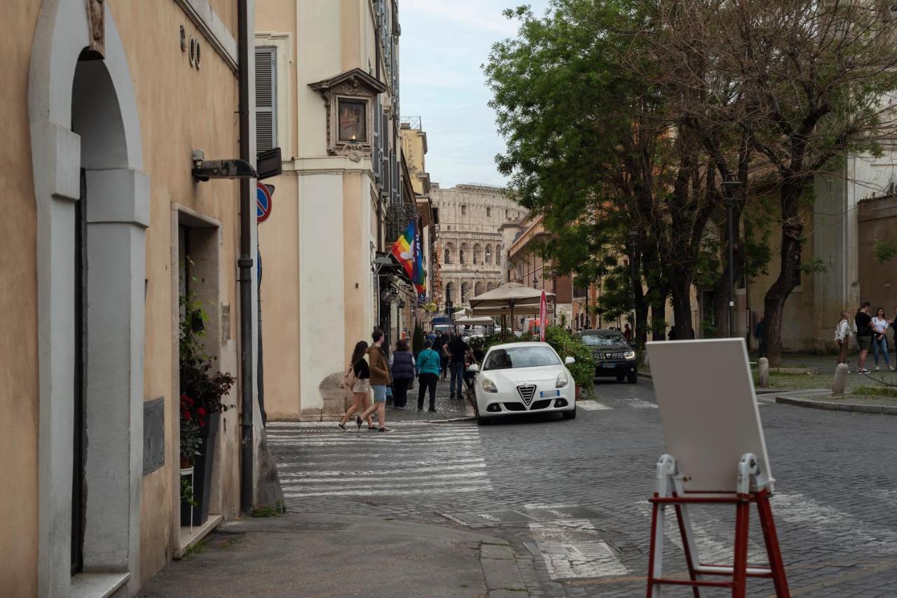 Colosseo & Fori Imperiali Wooden Flat Apartment