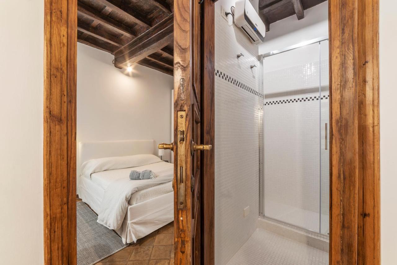 Colosseo & Fori Imperiali Wooden Flat *