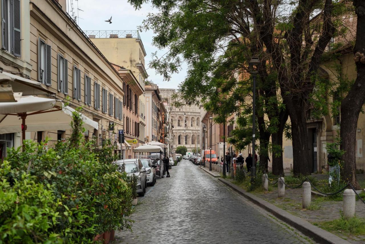 Colosseo & Fori Imperiali Wooden Flat *