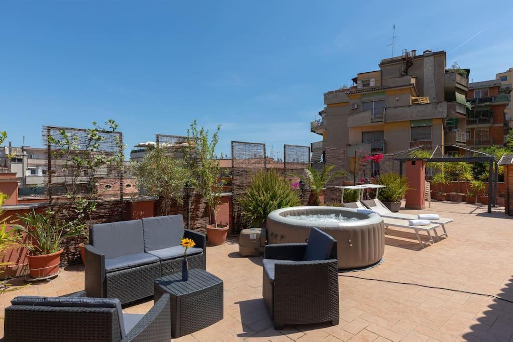 Appartamento Penthouse With Jacuzzi On Private Terrace In Trastevere *