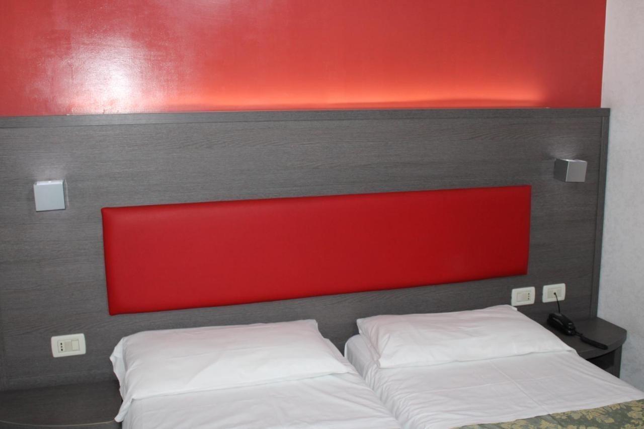 Hotell Center 2 3*