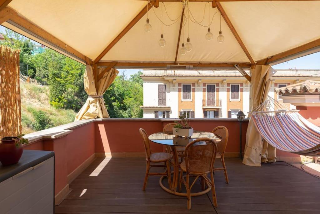 Appartamento Penthouse With Jacuzzi On Private Terrace In Trastevere Roma