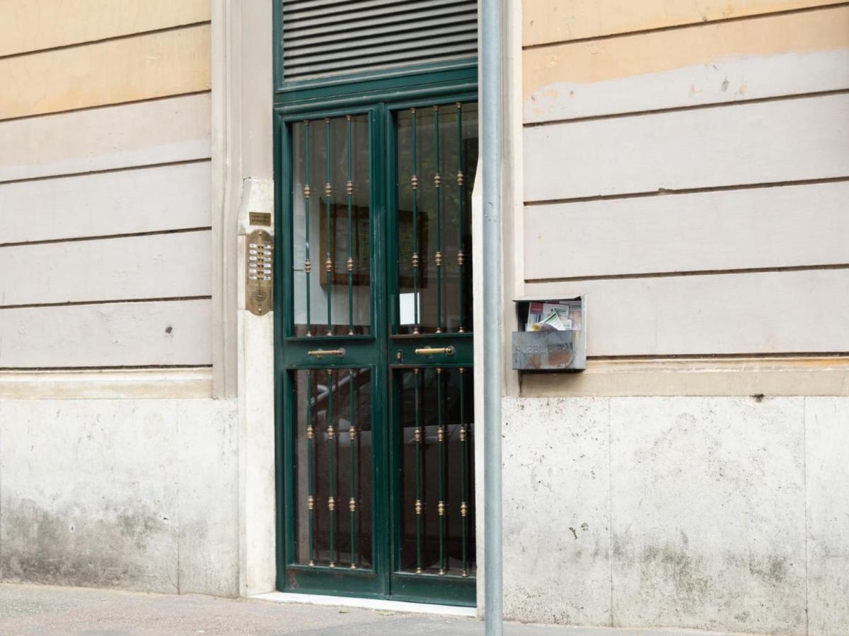 The Rent - One-bedroom Near San Pietro Roma