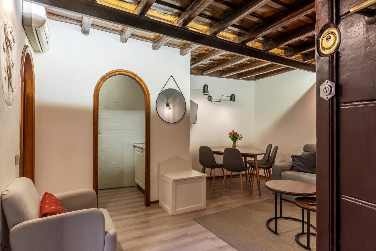 Giubbonari 23 - Fromhometorome Apartamento